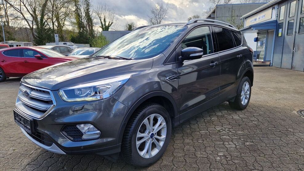 Ford Kuga 69.950 km 18.300 € Weilheim 79809