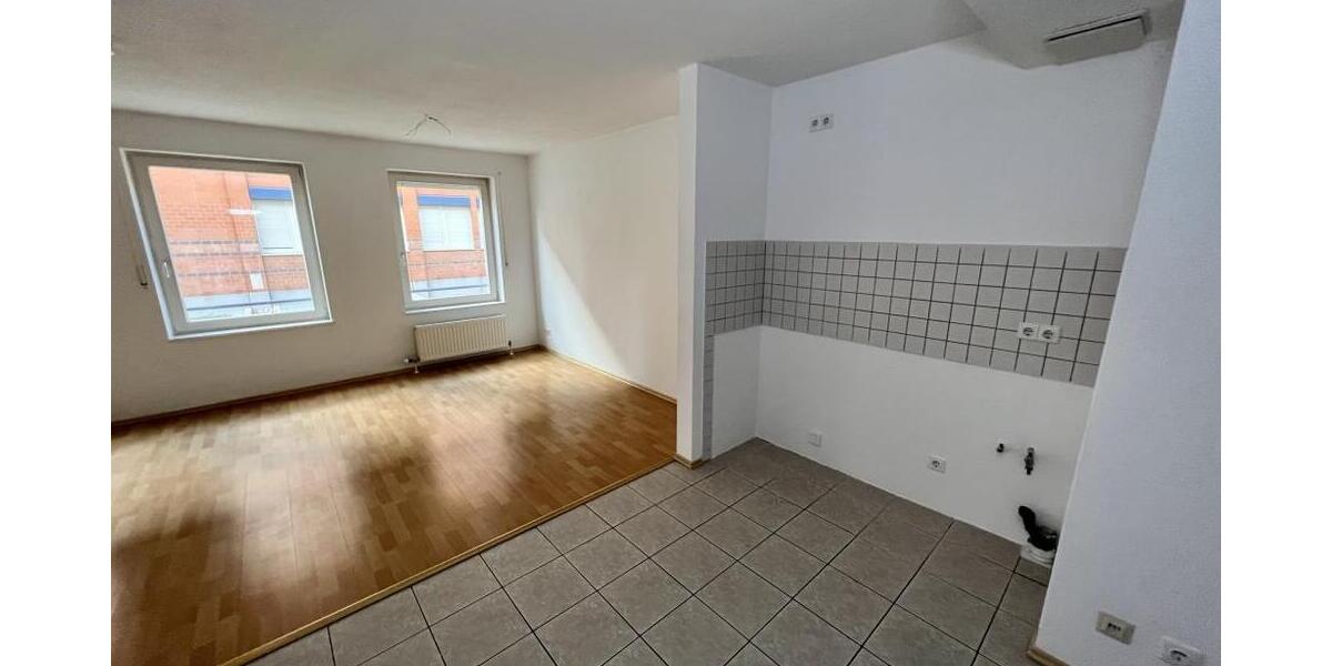 Große 1 Raum-HP-Whg. unweit der Geraer Innenstadt. Nahe dem Südbahnhof und den Arcarden. - Etagenwohnung Gera Ostviertel | Angebot:26844111