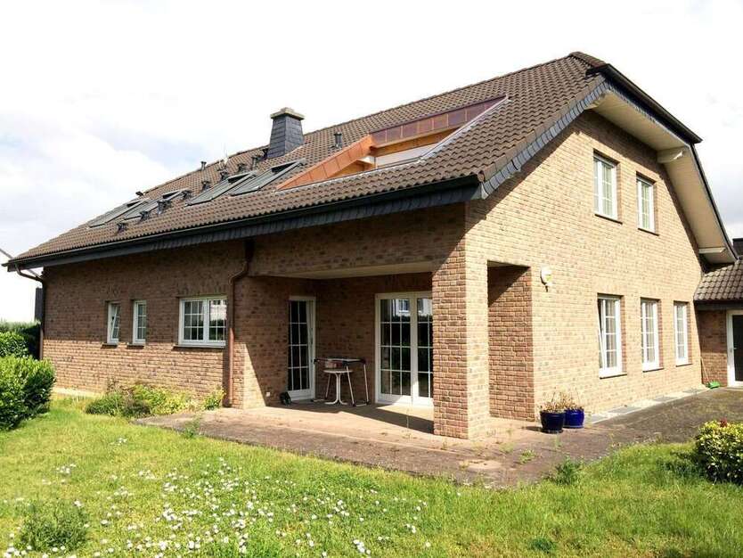 Wohnung zum Mieten in Erftstadt 1.960 € 140 m²