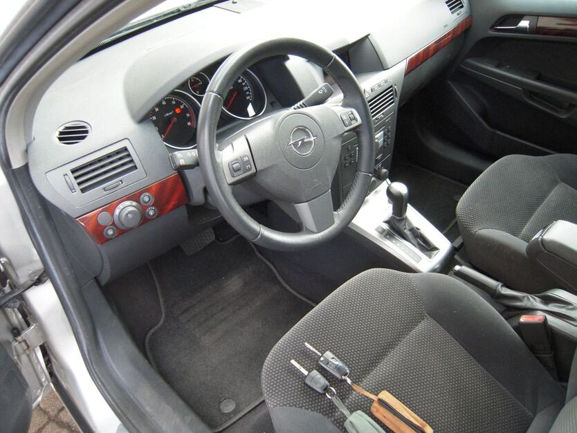 Opel Astra 29.000 km 7.900 € Caan 56237