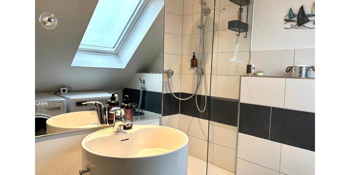 Dachgeschoßwohnung Lübeck Kücknitz - 3 Zimmer, 71 m&sup2;, 1.770&euro; | Angebot:25498579