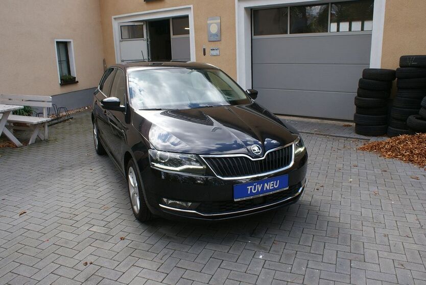Skoda Rapid 93.500 km 10.985 € Mockrehna 04862