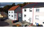Saniertes Reihenmittelhaus in ruhiger Lage von SB-Altenkessel 5 zimmer