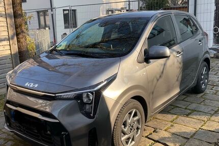 Kia Picanto 15.200 km 16.500 &euro; München 81247