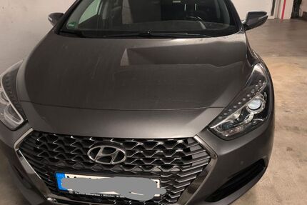 Hyundai i40 115.150 km 10.300 € München 80807