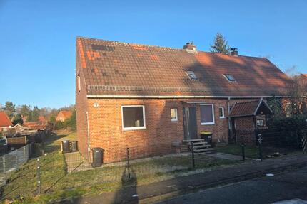 Zu vermieten – Sanierte Doppelhaushälfte mit Garten in Unterlüß 3 zimmer