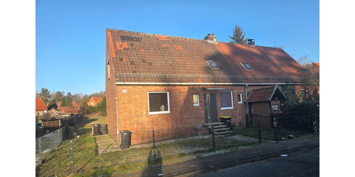 Zu vermieten – Sanierte Doppelhaushälfte mit Garten in Unterlüß 3 zimmer