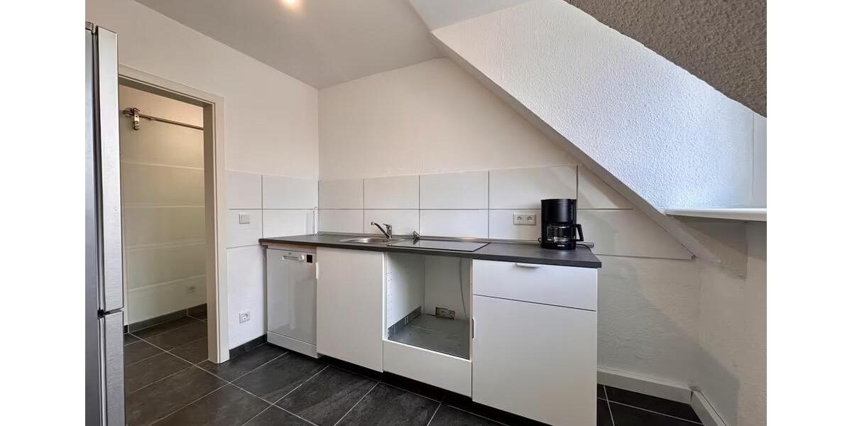 Dachgeschoßwohnung Gelsenkirchen - 4 Zimmer, 73 m&sup2;, 520&euro; | Angebot:26678946