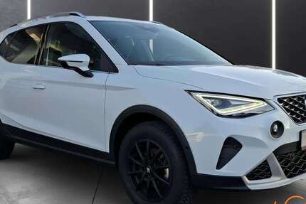 Seat Arona 9.000 km 24.300 &euro; Falkenstein 08223