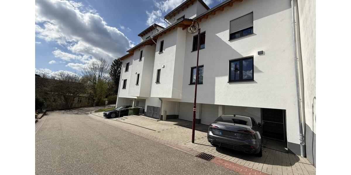 Dachgeschoßwohnung Sinsheim - 3 Zimmer, 87 m&sup2;, 419.000&euro; | Angebot:25922397