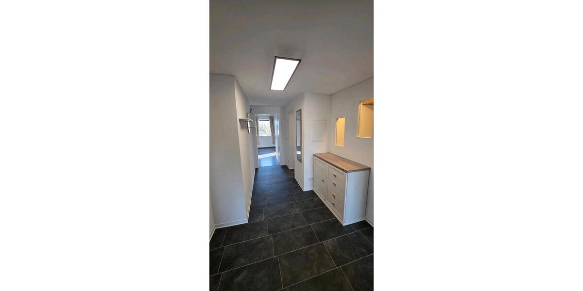 Dachgeschoßwohnung Burbach - 2 Zimmer, 76 m&sup2;, 900&euro; | Angebot:26305511