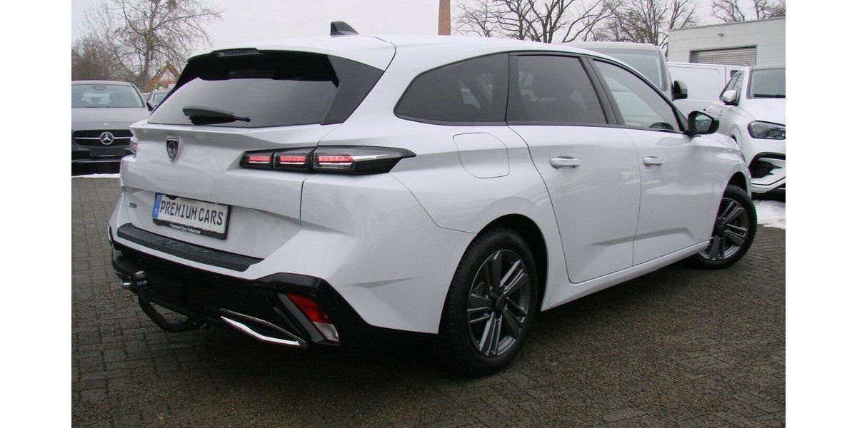 Peugeot 308 1.5L Allure ACC AHK LED Navi Kamera 34.524 km 24.980 &euro; Falkensee 14612