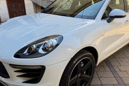 Porsche Macan 304.000 km 22.900 &euro; München Trudering-Riem 81825