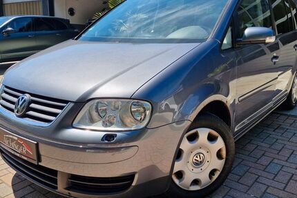 VW Touran 275.910 km 1.999 &euro; Floß 92685