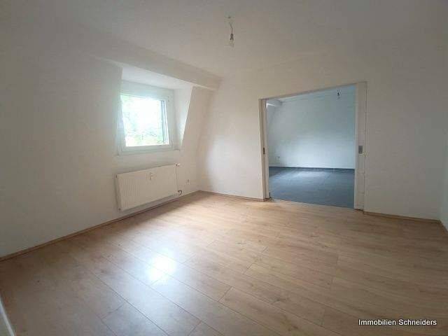 Etagenwohnung Duisburg Obermarxloh - 2 Zimmer, 50 m&sup2;, 400&euro; | Angebot:26815952