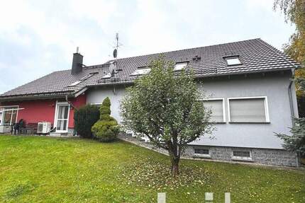 Einziehen und Wohlfühlen - Wohntraum mit Ausbaureserve in Ebersbach 8 zimmer