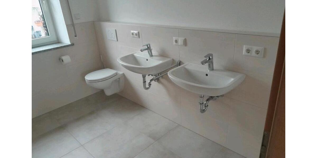 Bungalow Osterhofen - 1 Zimmer, 90 m&sup2;, 1.100&euro; | Angebot:25050708