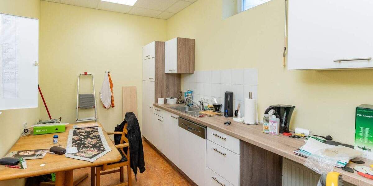 Gewerbeobjekt Eisenach - 5 Zimmer, 200 m&sup2;, 1.200&euro; | Angebot:25689848