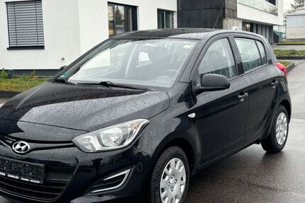 Hyundai i20 113.000 km 5.200 &euro; Plankstadt 68723