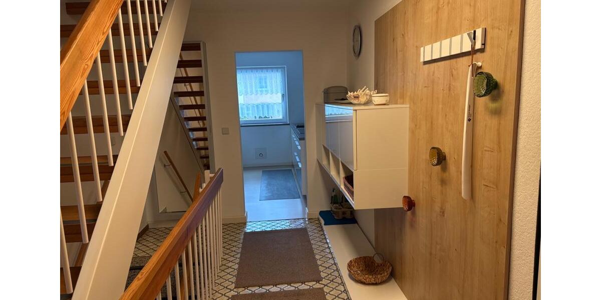 Doppelhaushälfte Rödental - 5 Zimmer, 136 m&sup2;, 335.000&euro; | Angebot:26904057