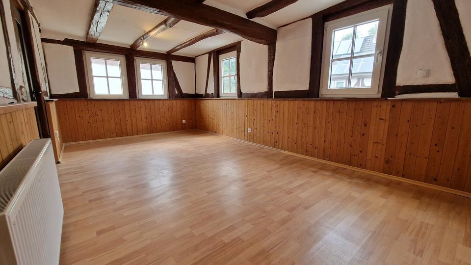 Etagenwohnung Neuental - 5 Zimmer, 125 m&sup2;, 700&euro; | Angebot:26375825