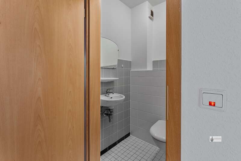 Wohnen und Arbeiten unter einem Dach +2.500 m² Waldgrundstück Sauna+Holzhäuschen Wintergarten+Kamin - Zweifamilienhaus Syke | Angebot:24213006