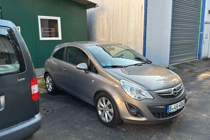 Opel Corsa 186.000 km 2.490 &euro; Boizenburg Elbe 19258
