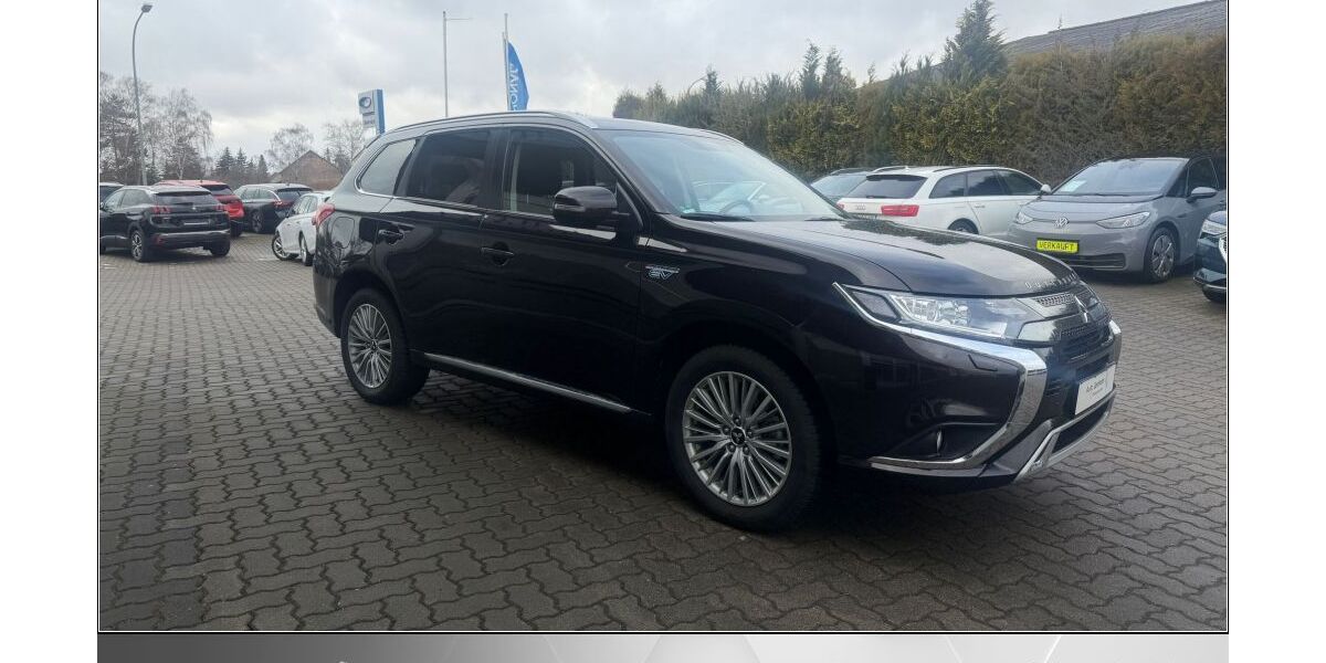 Mitsubishi Plug-in Hybrid Outlander 24.152 km 25.970 &euro; Helmstedt 38350