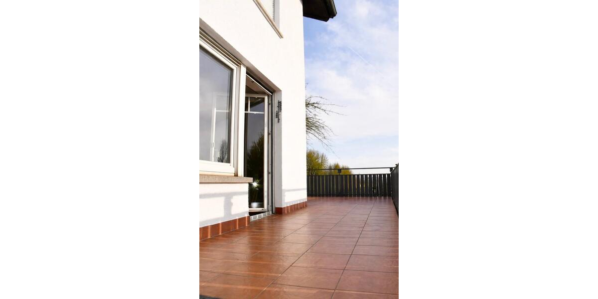 Wohnung direkt in Neuhof - 82m² - 45 Zimmer 5 zimmer