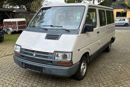 Renault Trafic 32.772 km 9.900 &euro; Euskirchen 53879