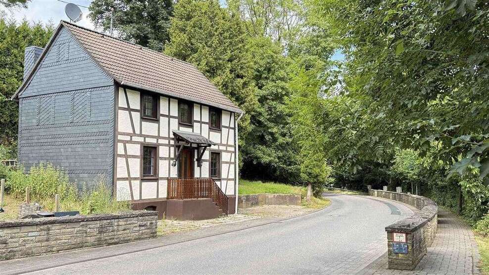 Haus zum Kaufen in Windeck , Sieg 175.000 € 98 m²