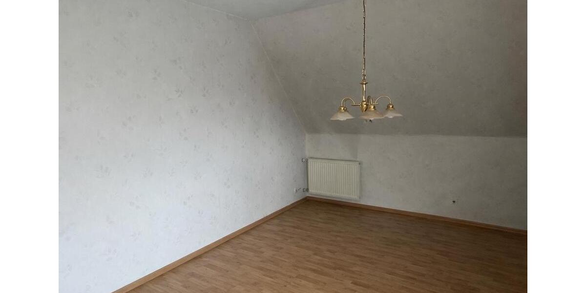 Einfamilienhaus Halle - 5 Zimmer, 140 m&sup2;, 1.450&euro; | Angebot:26075427