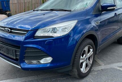 Ford Kuga 146.014 km 6.900 &euro; Berlin 12057