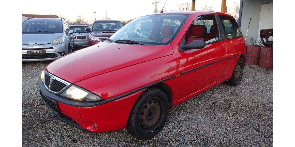 Lancia Ypsilon 160.582 km 1.000 &euro; Dresden 01219