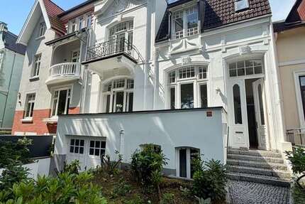 Haus Hamburg Eppendorf - 6.5 Zimmer, 214 m&sup2;, 4.500&euro; | Angebot:27037976