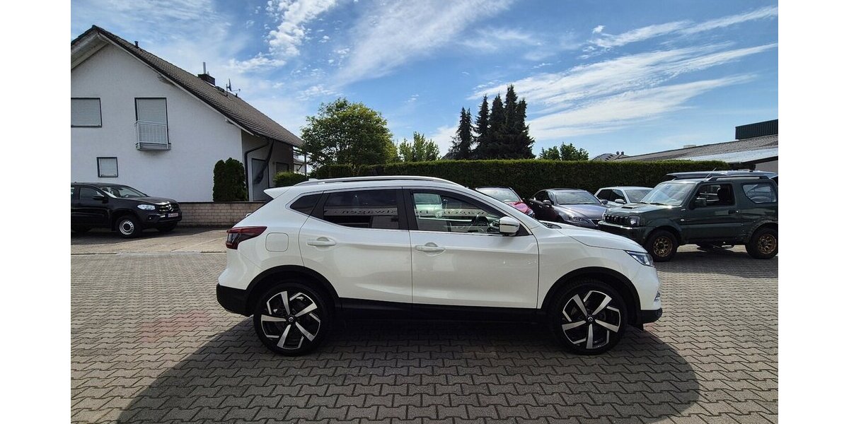 Nissan Qashqai Akari, Kamera, Android Auto, Panoramadach, 72.315 km 18.390 &euro; Rodgau 63110