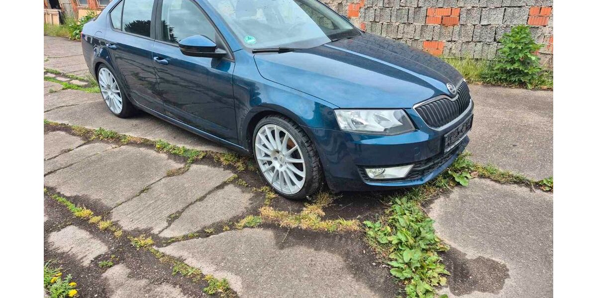 Skoda Octavia 119.900 km 7.400 &euro; Erfurt 99092