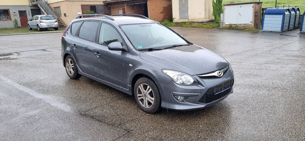 Hyundai i30 153.000 km 2.999 € Leonberg Gebersheim 71229