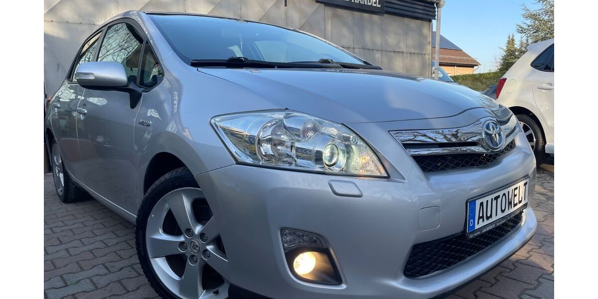 Toyota Auris 94.000 km 9.250 &euro; Berlin 12683