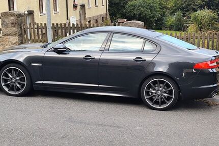 Jaguar XF 250.700 km 12.500 € Cham 93413
