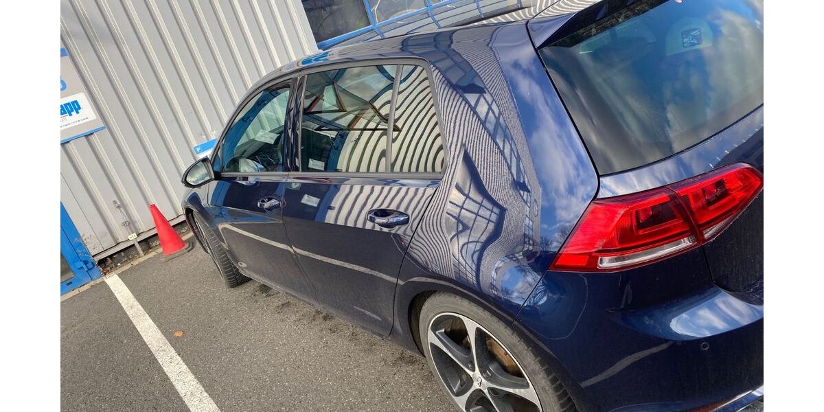VW Golf 80.000 km 12.850 &euro; Vettweiß 52391
