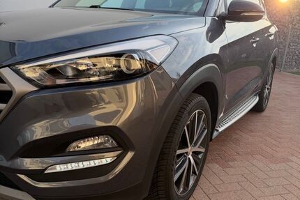 Hyundai TUCSON 131.500 km 14.500 &euro; Waghäusel 68753
