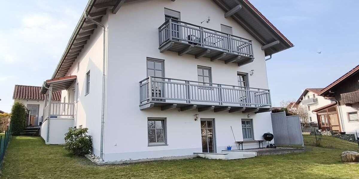 Einfamilienhaus Schöllnach - 9 Zimmer, 265 m&sup2;, 545.000&euro; | Angebot:26215947