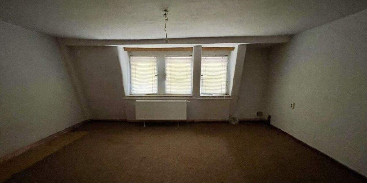 Einfamilienhaus Glashütte - 8 Zimmer, 120 m&sup2;, 80.000&euro; | Angebot:24700842