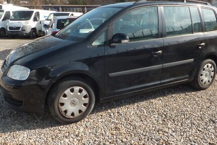 VW Touran 243.000 km 890 &euro; Würzburg 97076