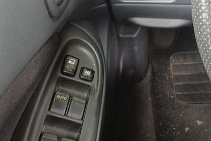 Nissan Almera 172.665 km 1.900 &euro; Berlin 10777