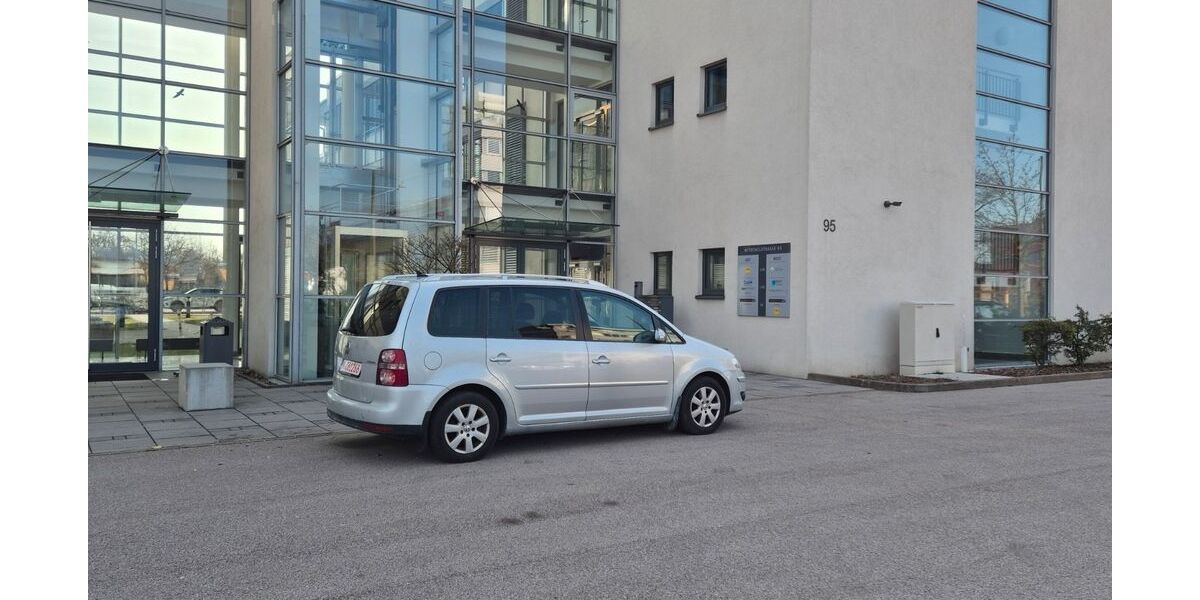 VW Touran 200.000 km 4.590 &euro; Nürnberg 90431