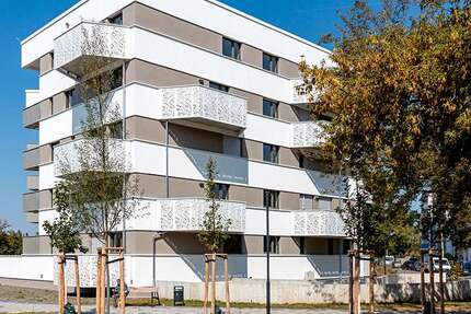 Wohnung zum Mieten in HalleS. 995 € 83.96 m² 3 zimmer