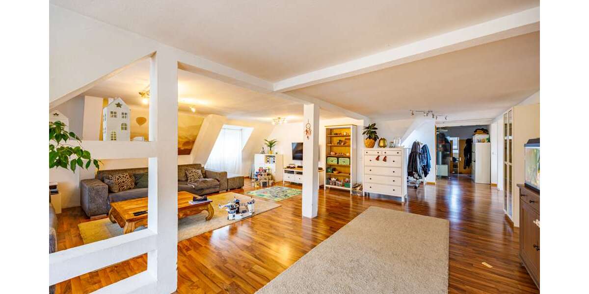 Einfamilienhaus Emmendingen - 15 Zimmer, 650 m&sup2;, 1.050.000&euro; | Angebot:25472382