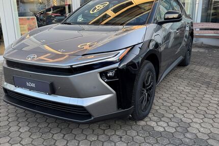 Toyota bZ4X 2.000 km 51.900 &euro; Hilpoltstein 91161